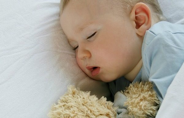 7 tips and tricks to help you survive sleep training