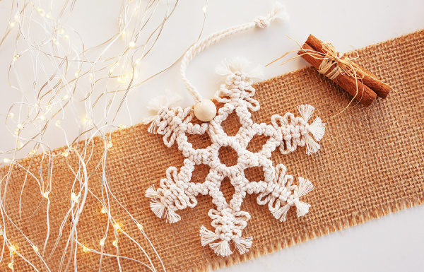 Holiday Crafting: 21 Homemade Christmas Ornaments Kids Can Make