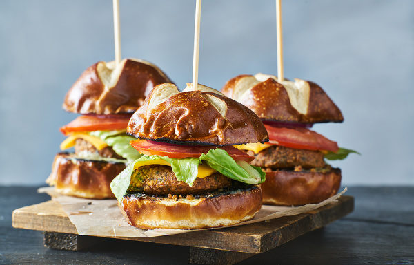 It’s Game Day! 60 Super Bowl Recipes Under 300 Calories