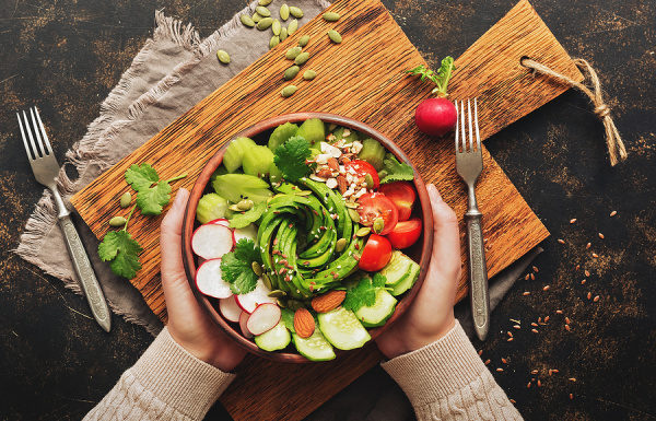 Clean Eating At Home: 30 Make Ahead Salads Under 300 Calories