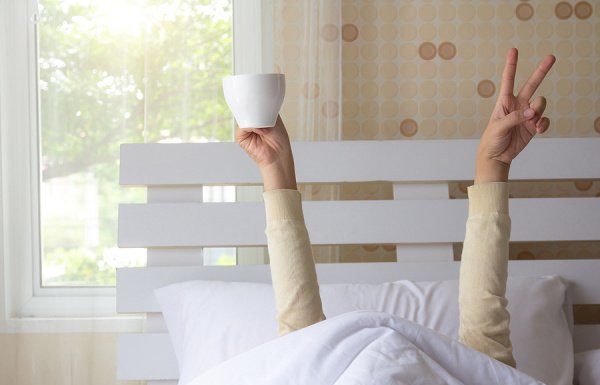 How to Become a Morning Person: 11 Tips & Hacks